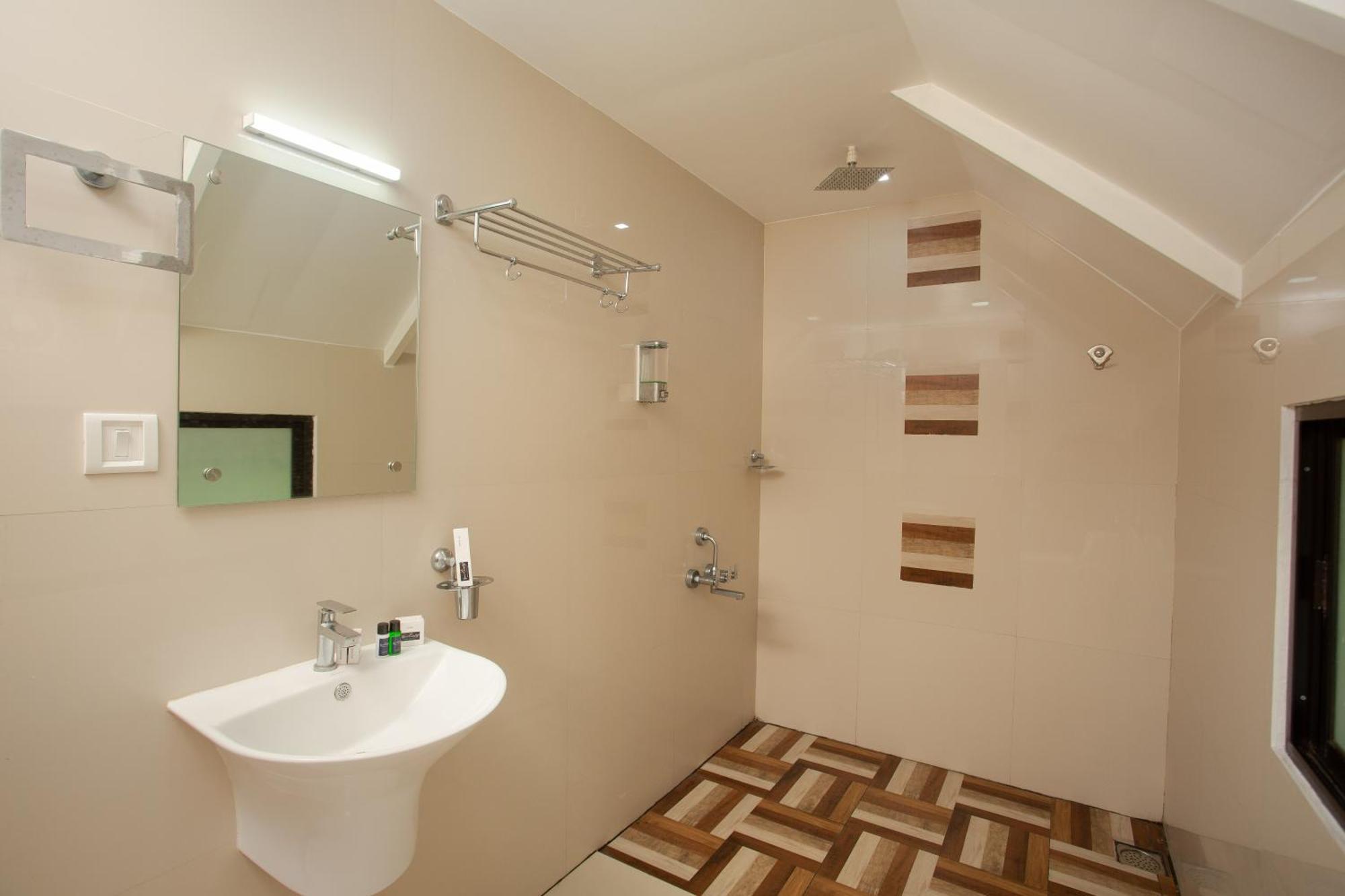 Bell Vedera Resort *