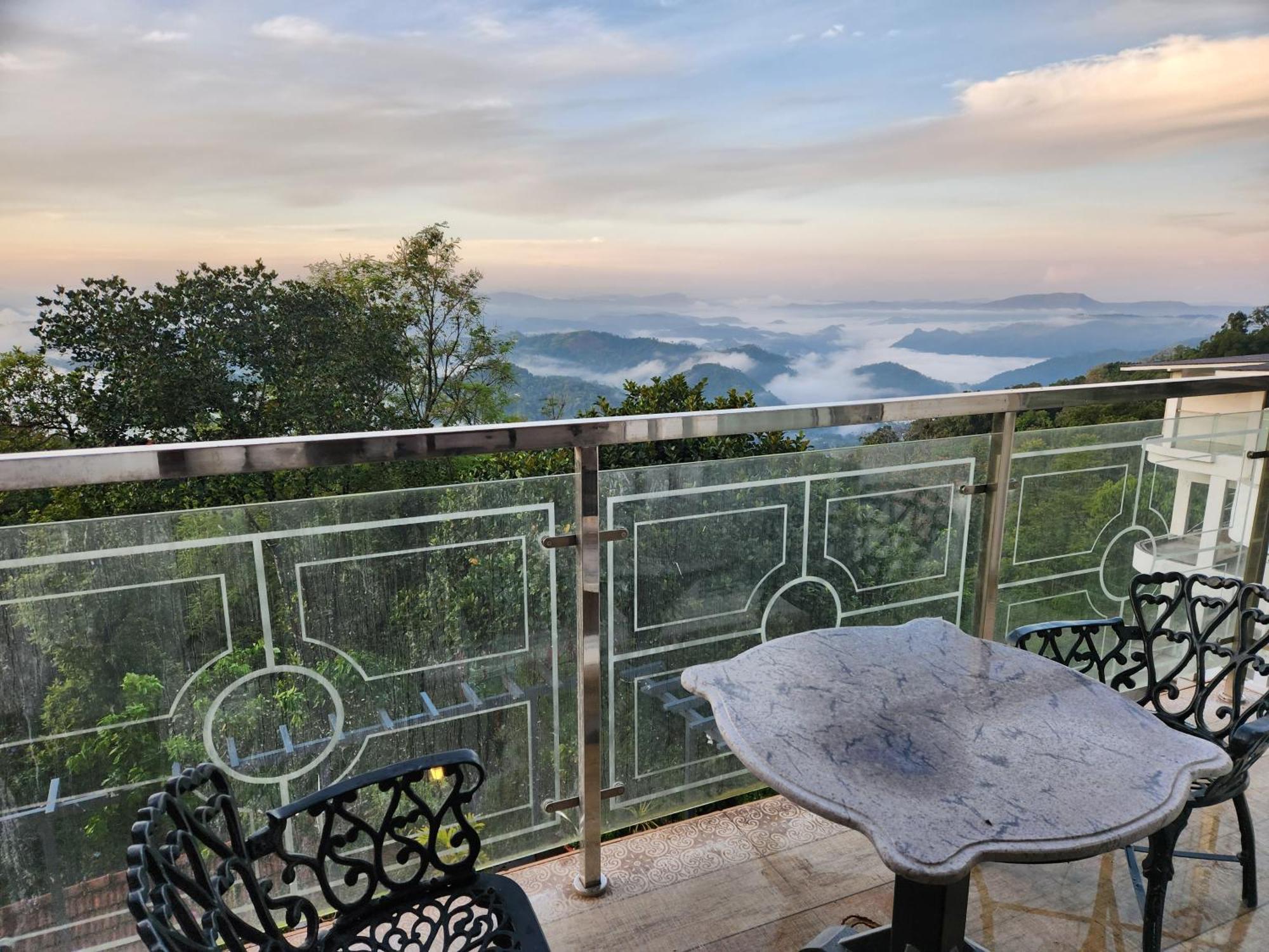 Kacholam Serviced Hotel *