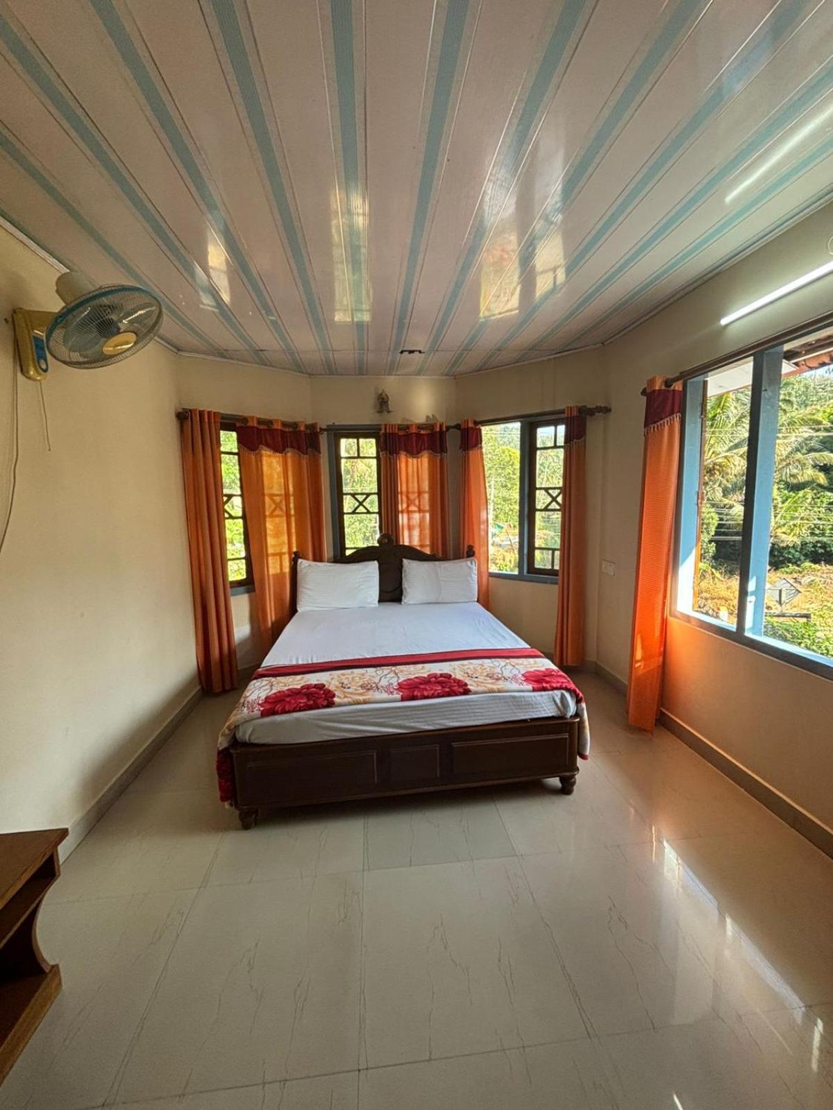 View Valley Homestay *