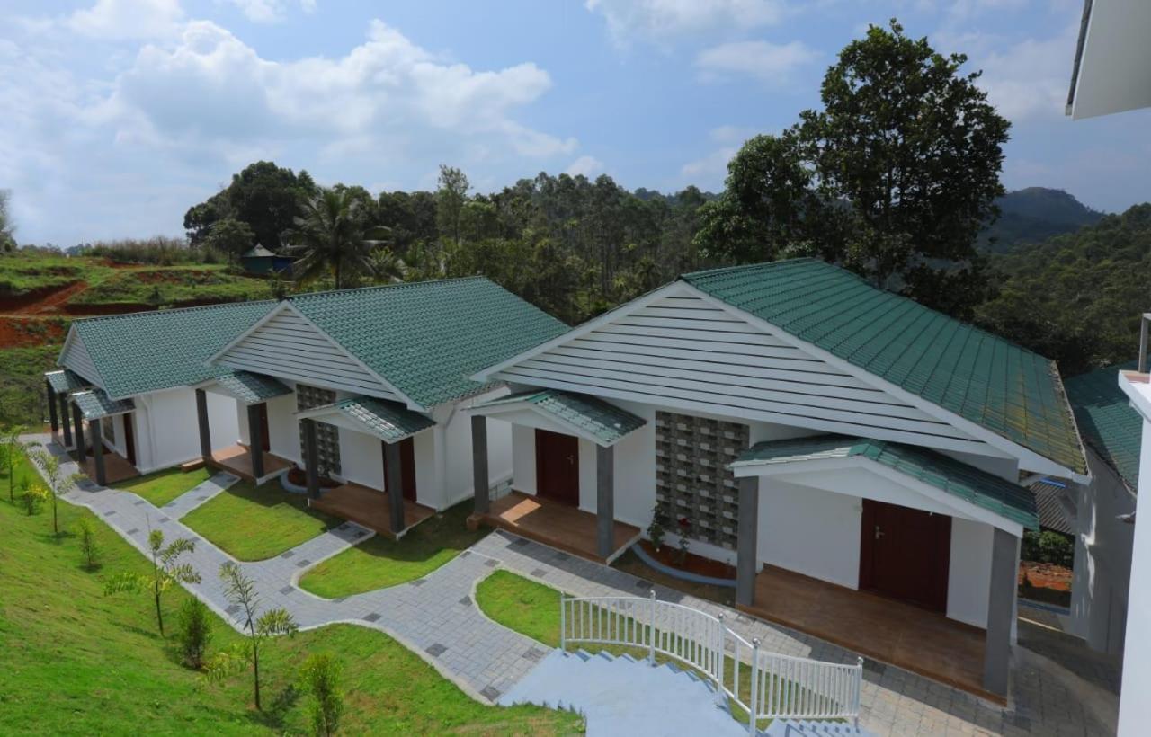 Rainwood Aurum Hotel Munnar