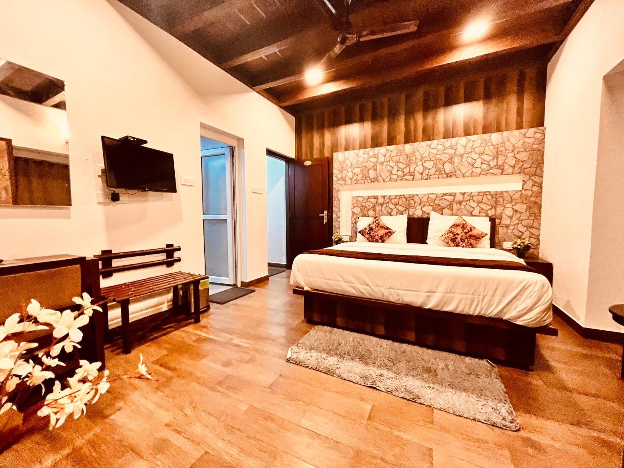 The Raarees Mist Resort, - Nested In Nature's Lap Hotel 4*