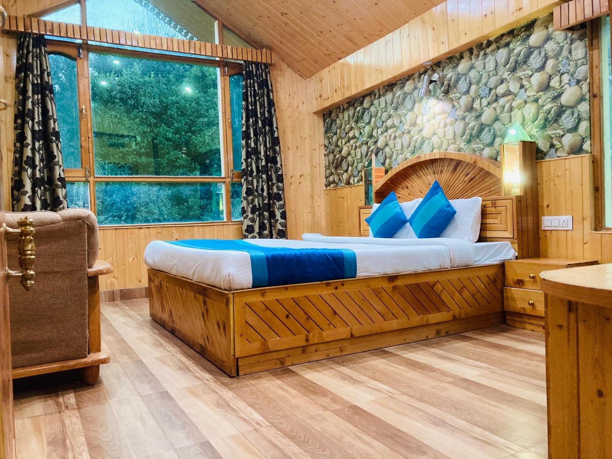 Hotel The Raarees Mist Resort, - Nested In Nature's Lap 4*