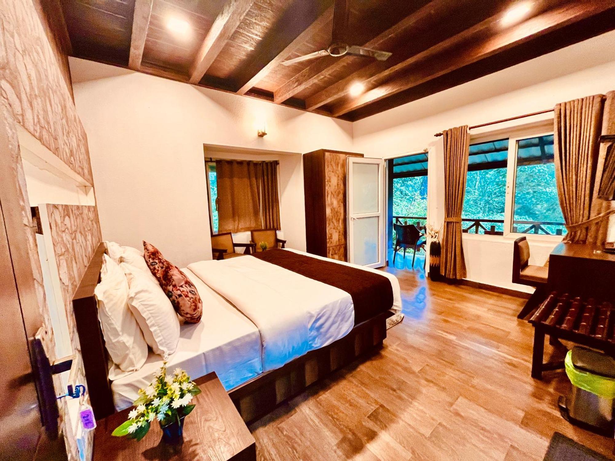 The Raarees Mist Resort, - Nested In Nature's Lap Hotel Munnar