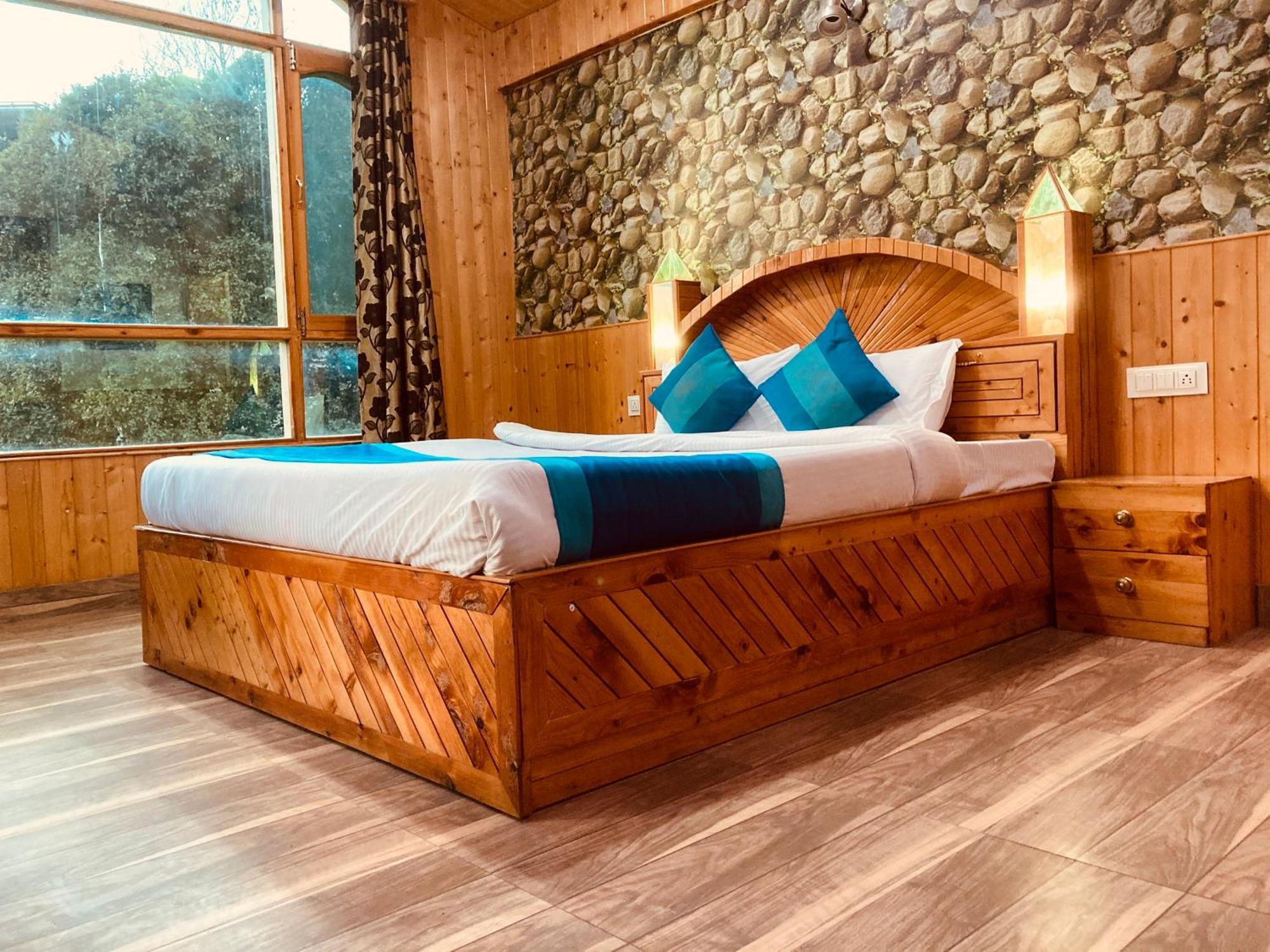 Hotel The Raarees Mist Resort, - Nested In Nature's Lap Munnar