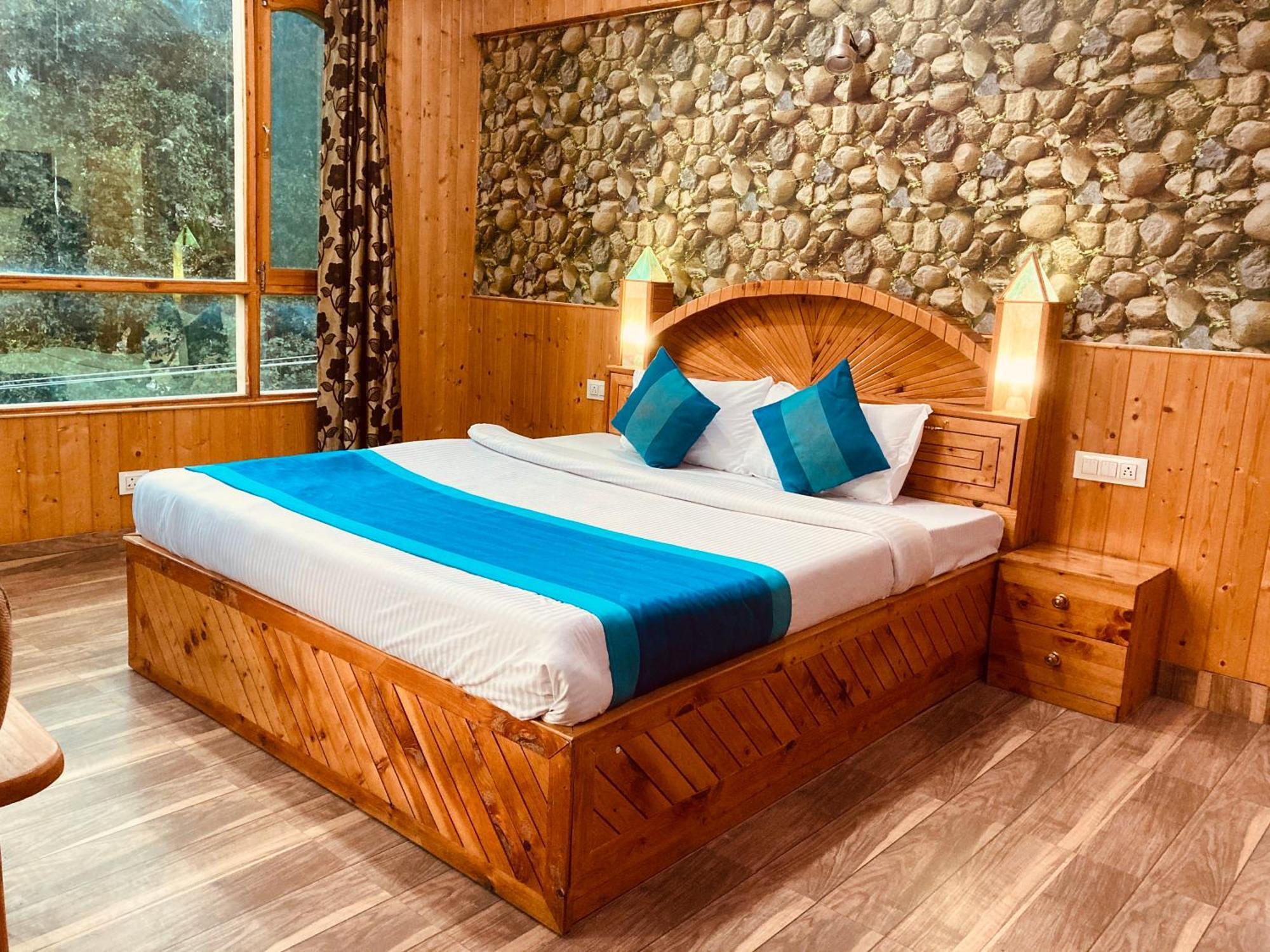 The Raarees Mist Resort, - Nested In Nature's Lap 4* Munnar