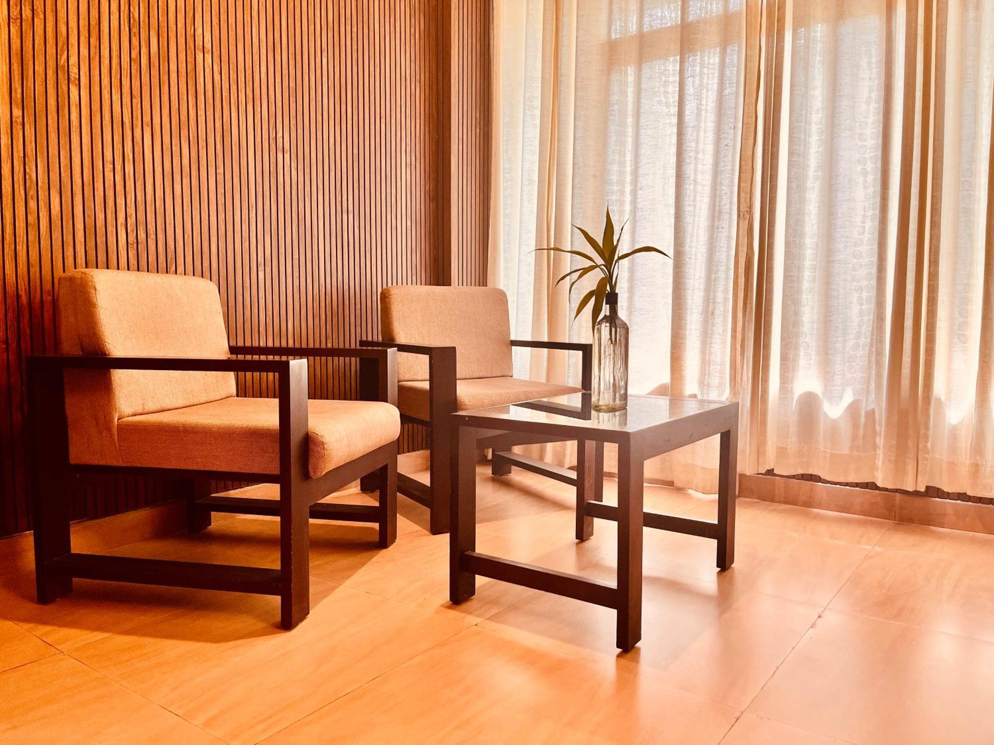 Hotel Tea Estate And - Away From Hustle 3*