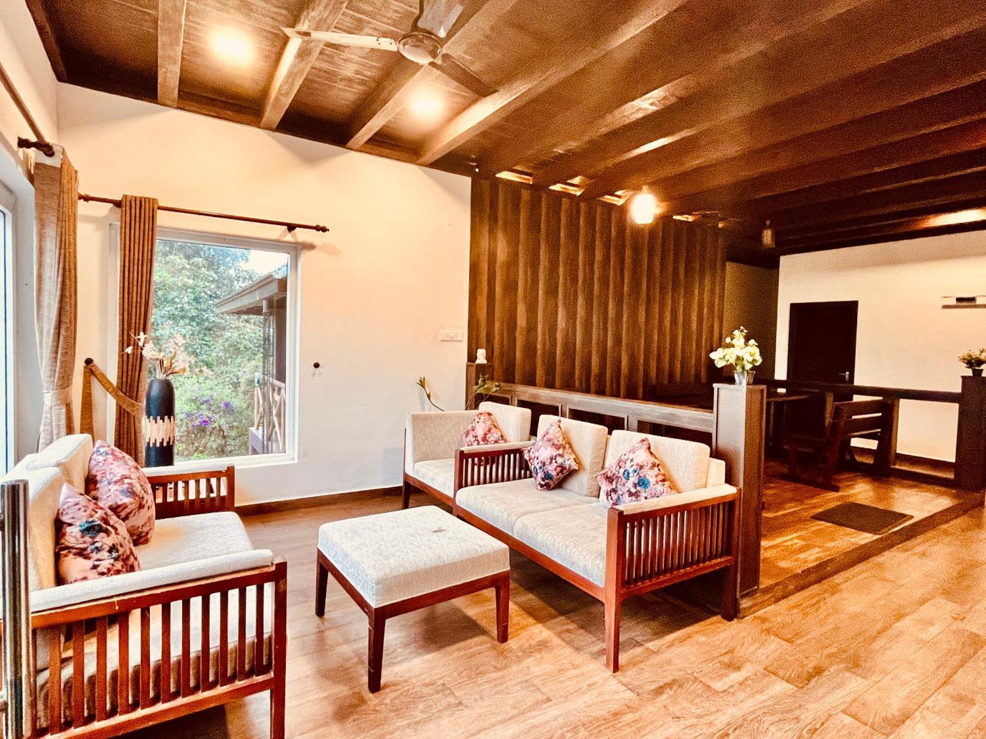 Tea Estate And - Away From Hustle Hotel
