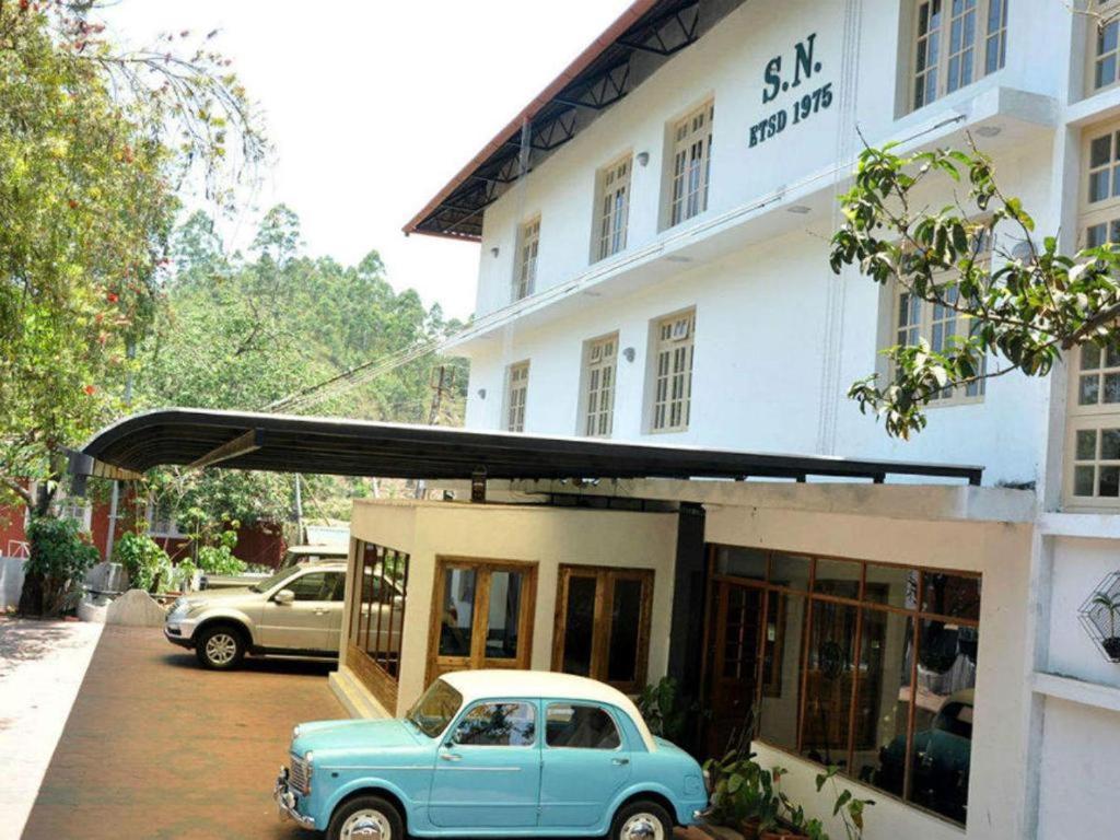 Lodge Sn
