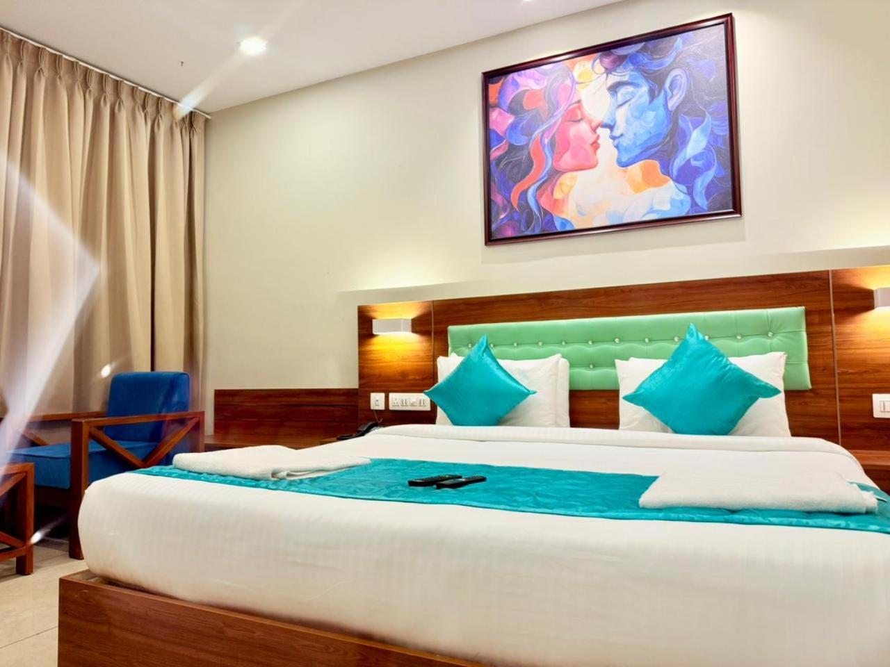 Skylark Holidays Premium Munnar