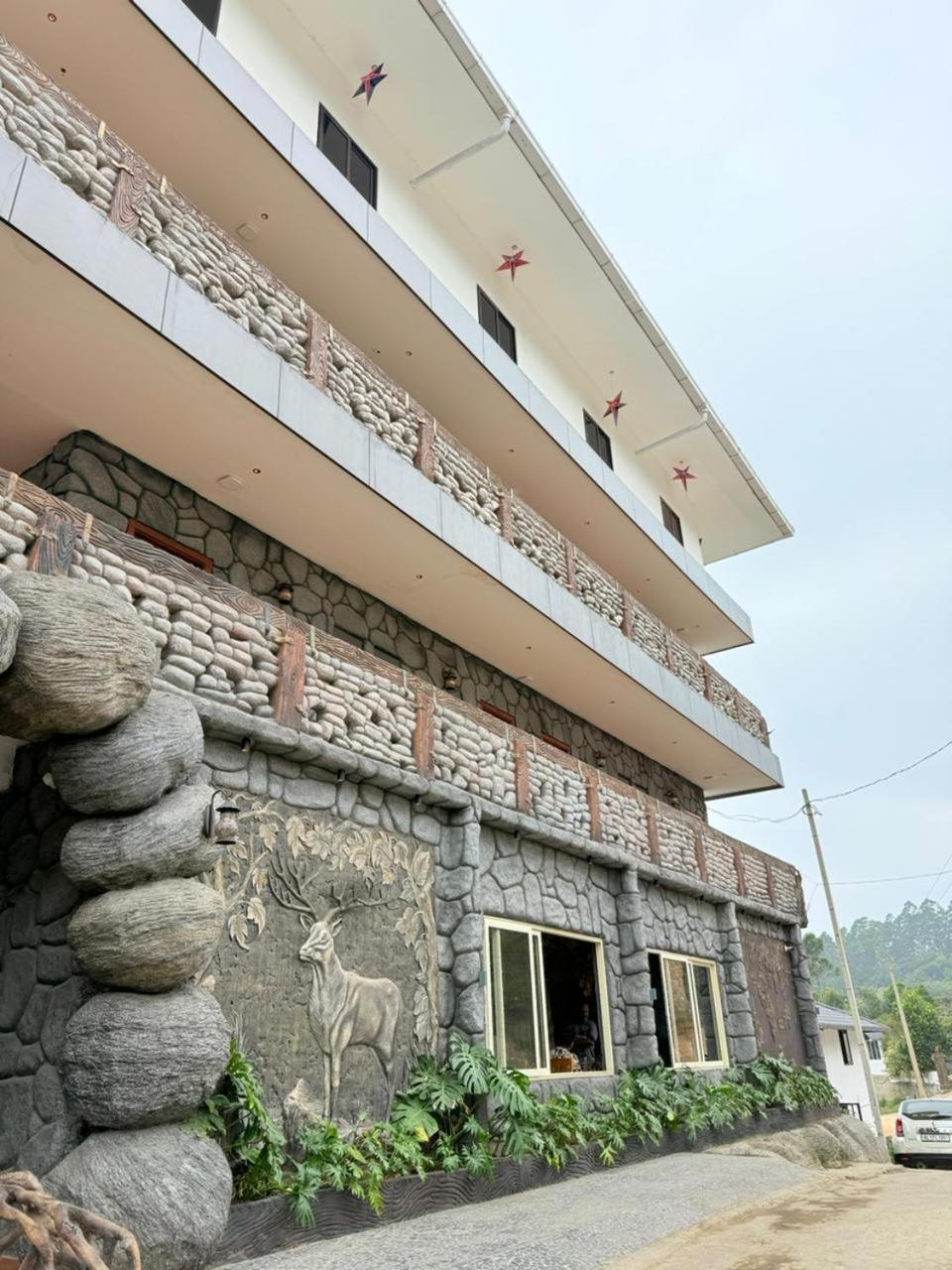 Skylark Holidays Premium 4* Munnar