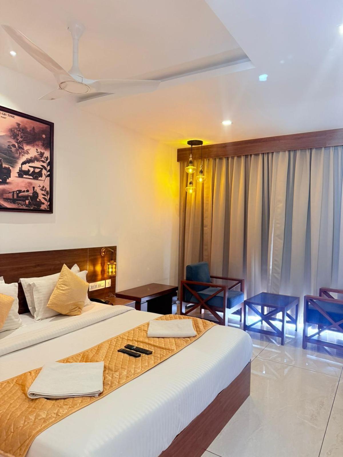 Skylark Holidays Premium