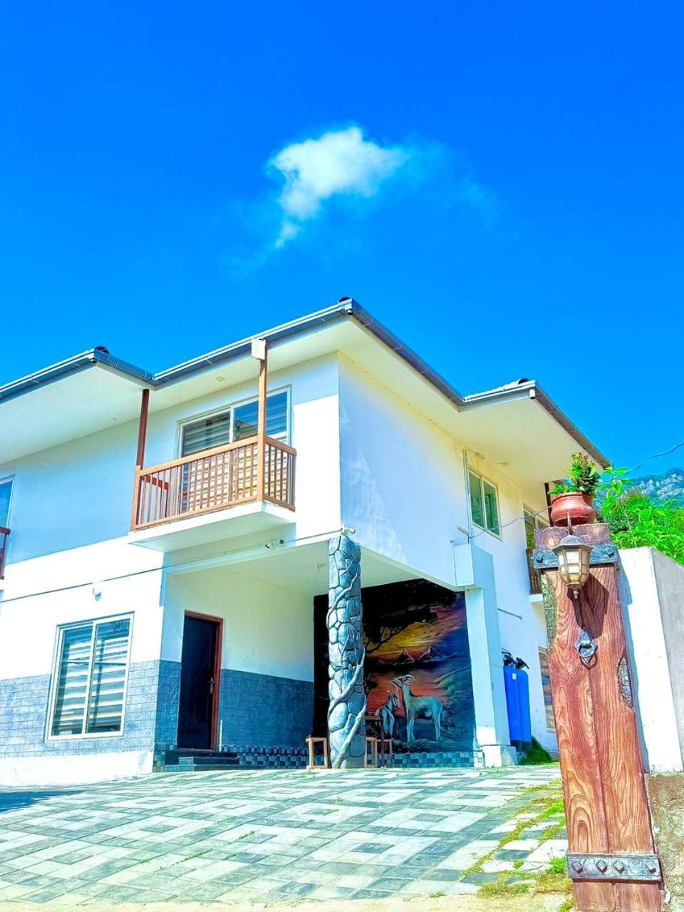 Hotel Skylark Holidays Premium Munnar