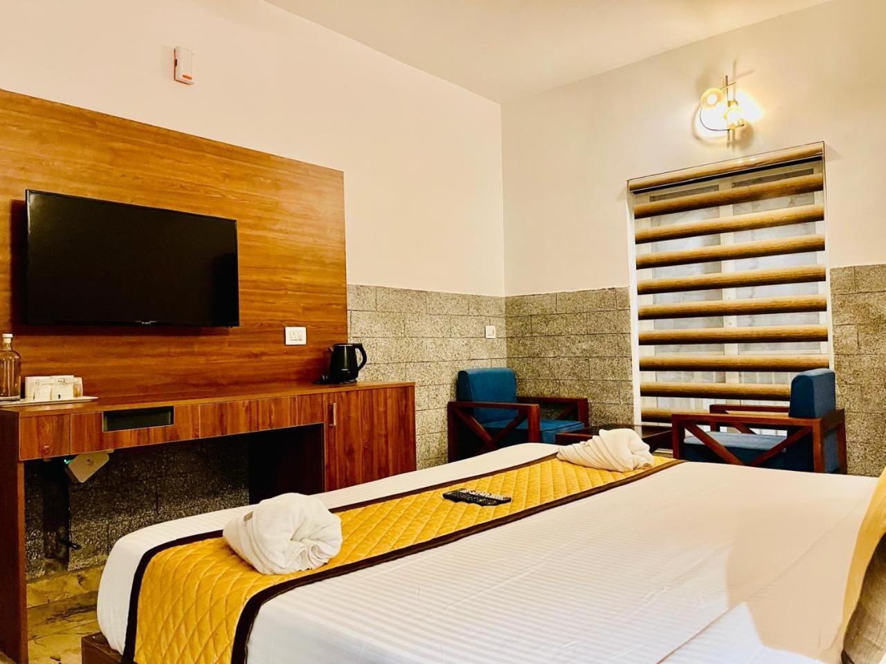 Hotel Skylark Holidays Premium 4*