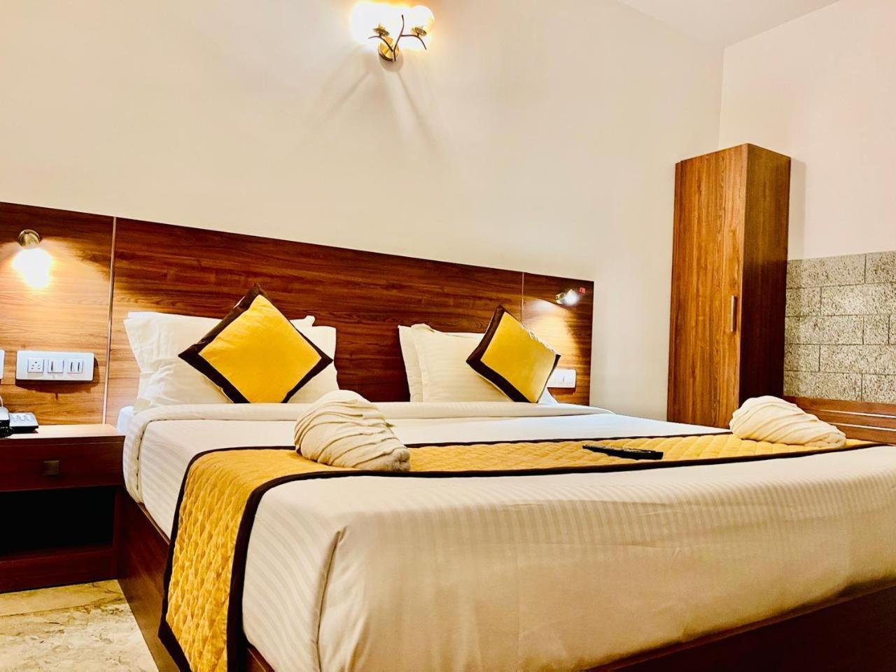 Skylark Holidays Premium Hotel 4*
