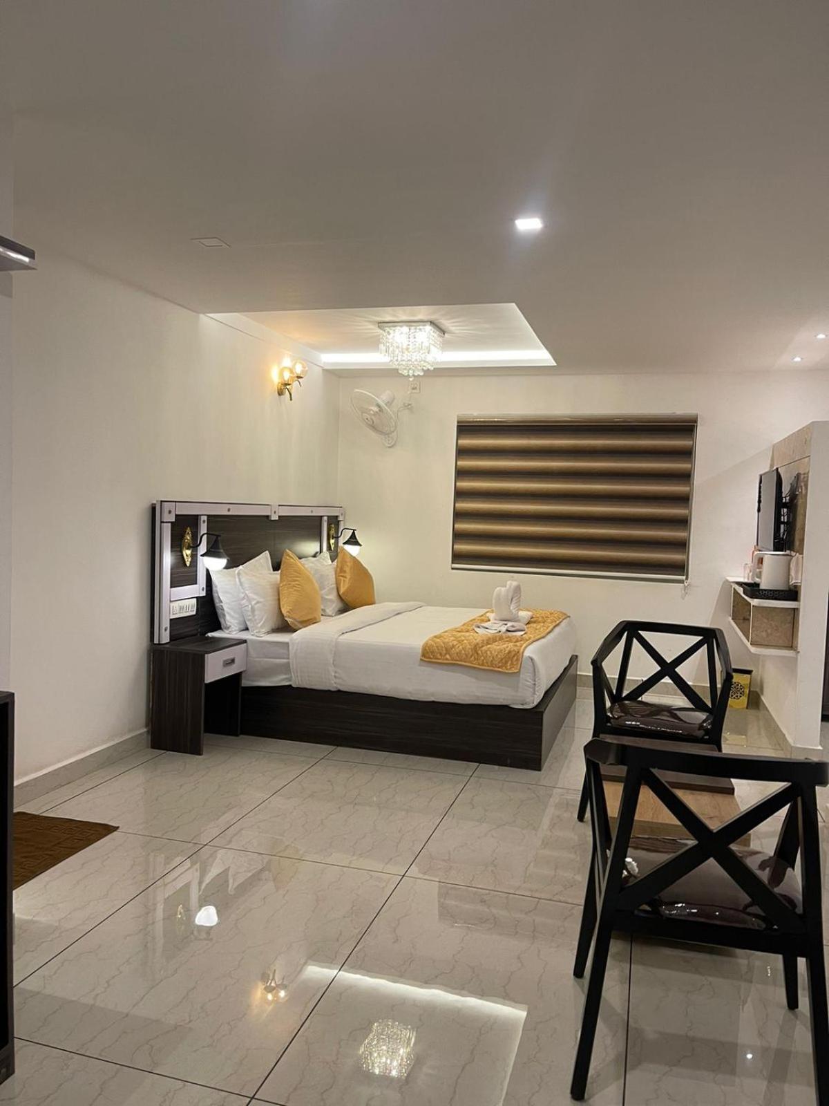 Skylark Holidays Premium Hotel 4*