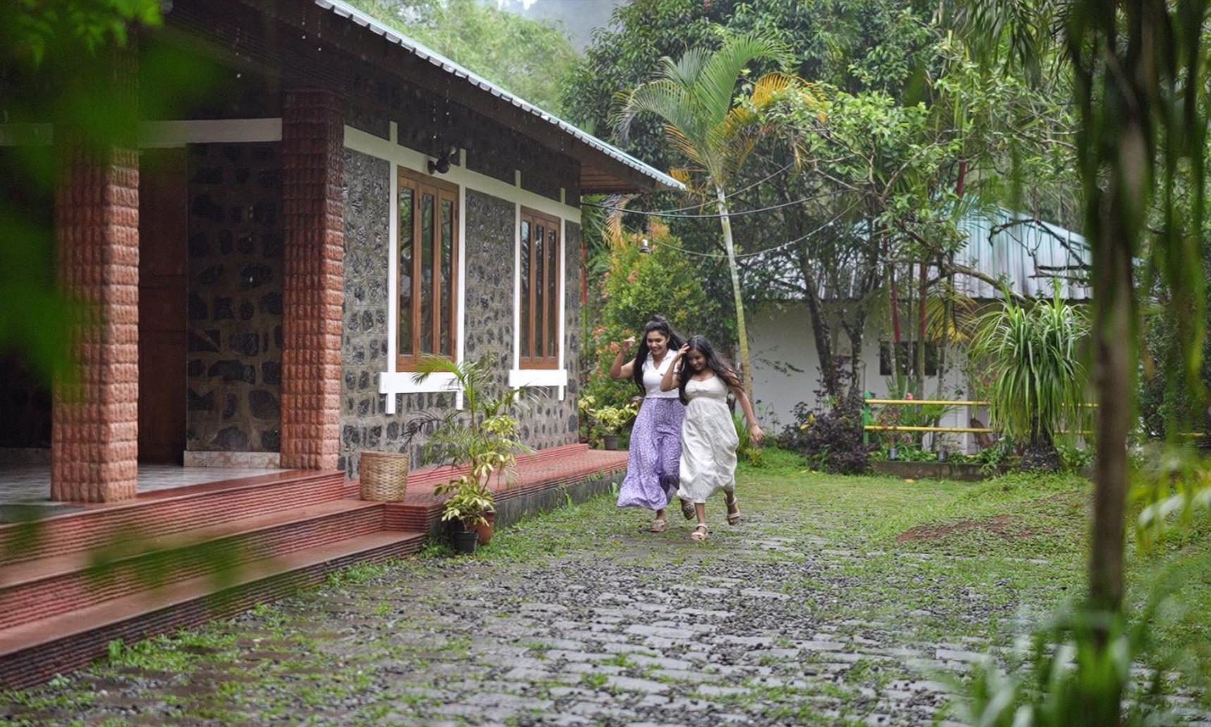 Farm stay Dew Drops Farm *