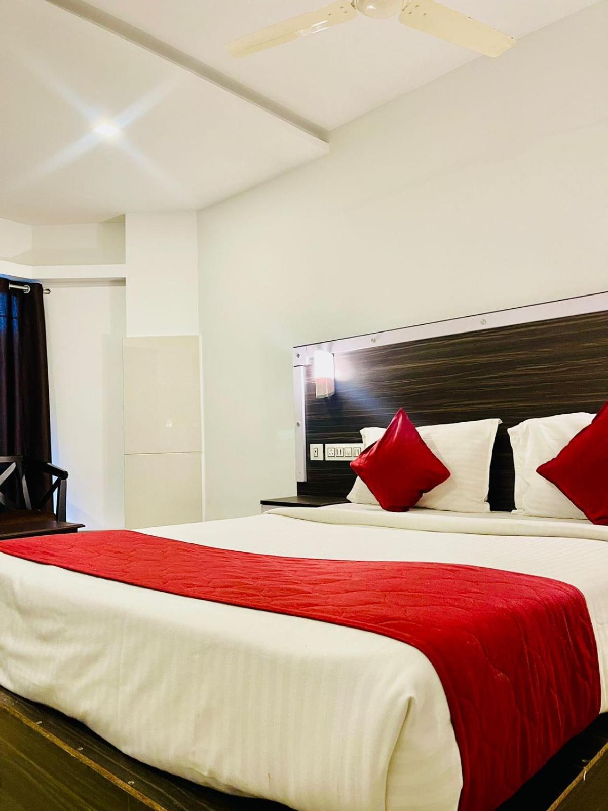 Hotel Skylark Holidays