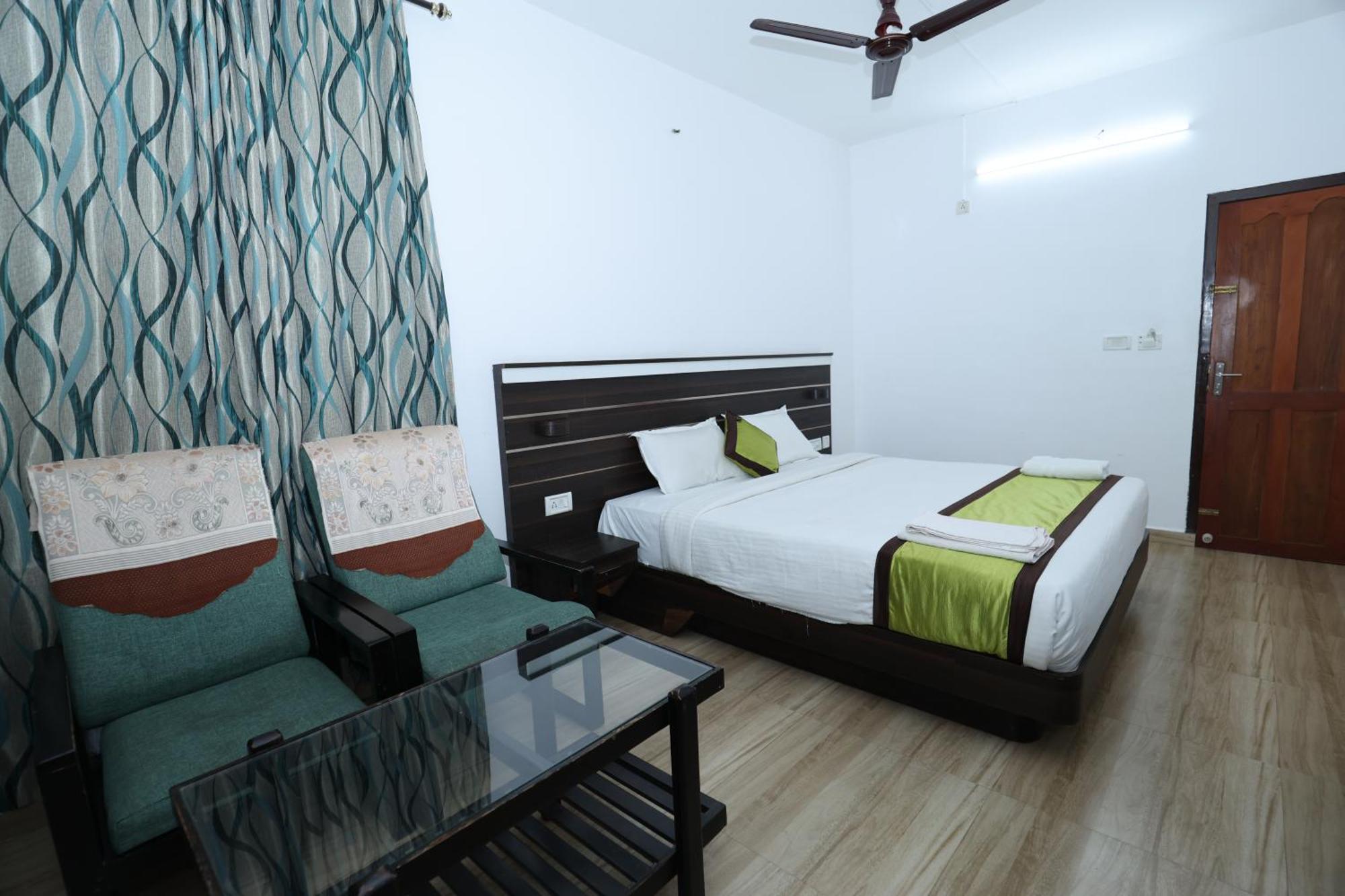 Hotel Lazo Golden Valley , 2*