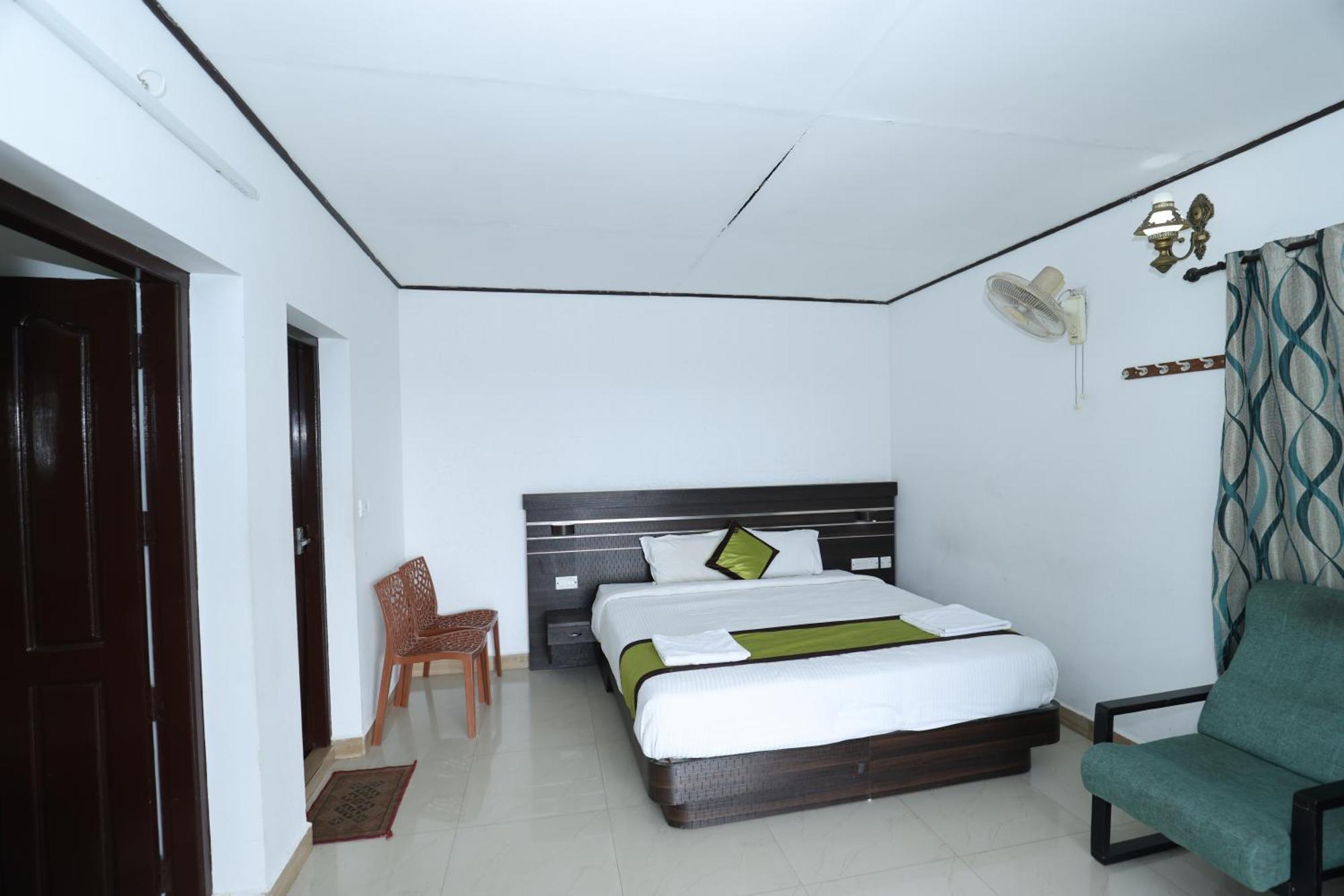 Hotel Lazo Golden Valley , 2*