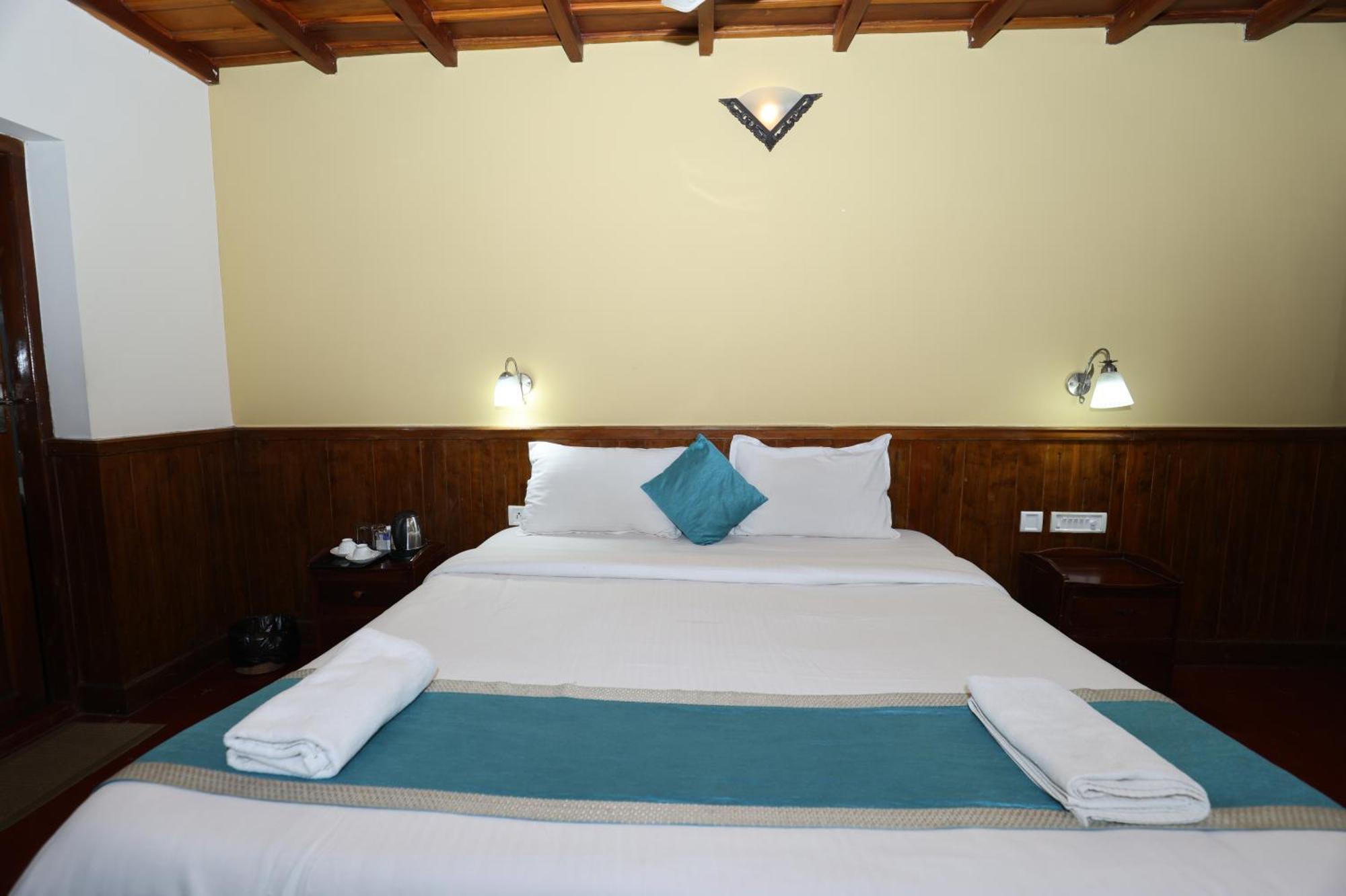 Lazo Golden Valley , 2*