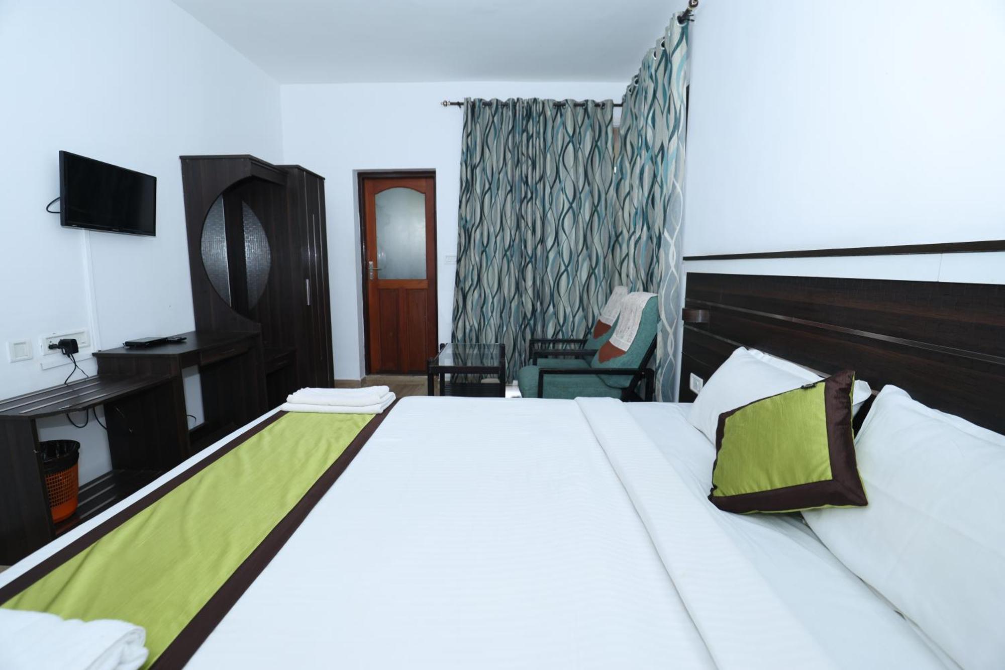 Lazo Golden Valley , 2* Munnar