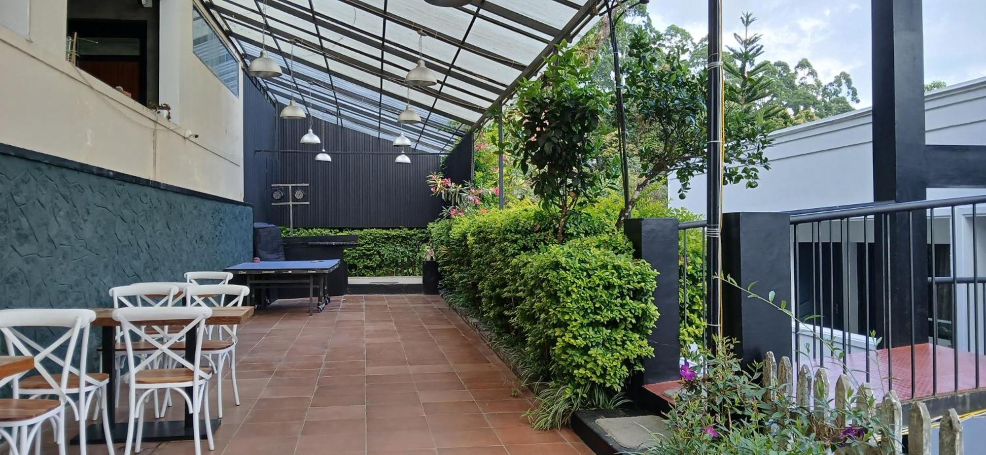 Hotel Veu Retreat