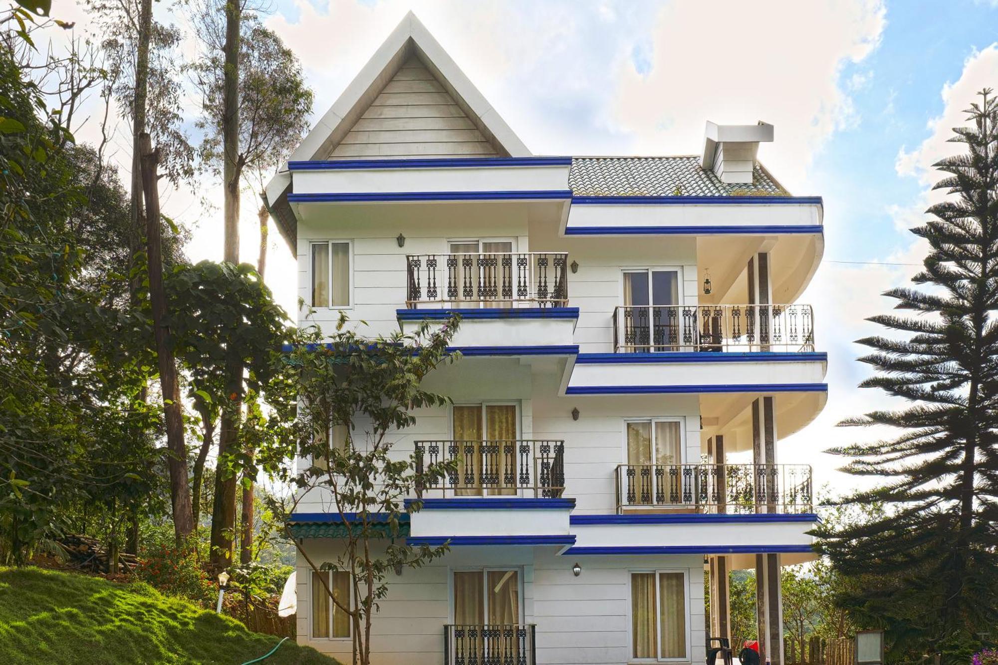 The Heights 4*