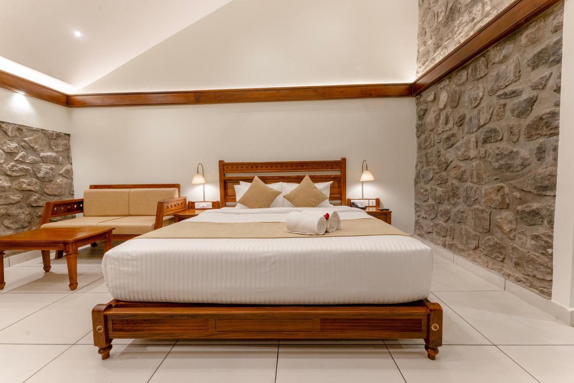 Le Montfort Resort