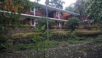 Falling Waters Hotel