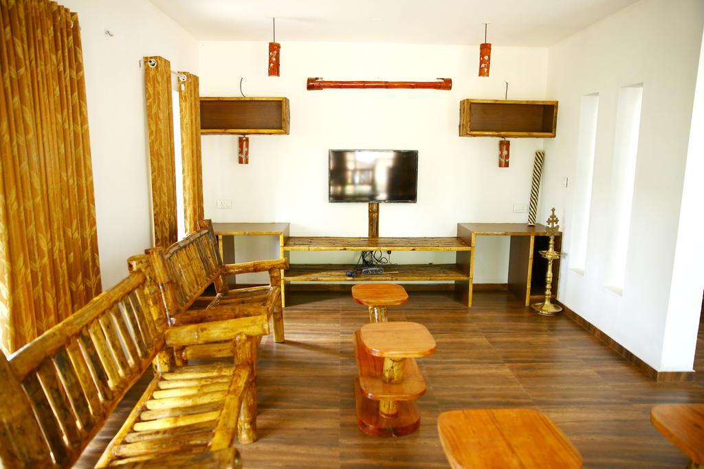 Bamboo Dale Resort, 2*