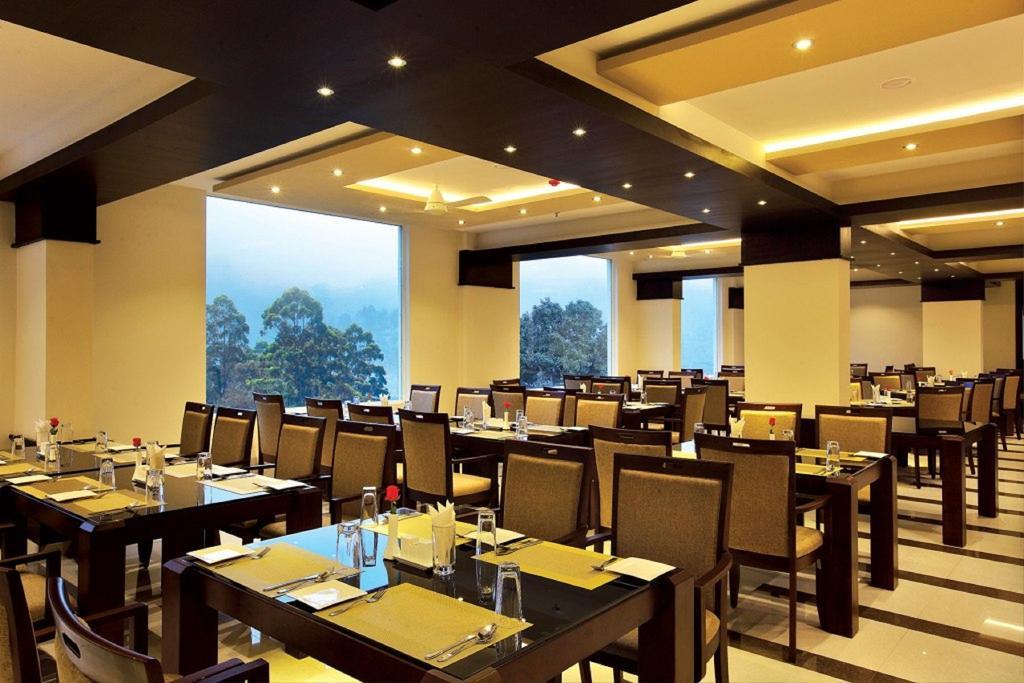 Hotel Gokulam Park