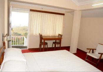 Lakezone Holiday 3* Munnar