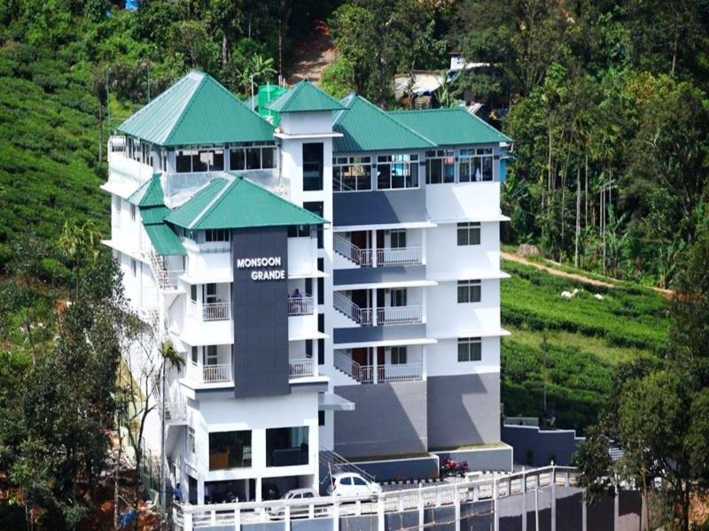 Monsoon Grande Hotel Munnar