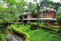 Falling Waters Hotel Munnar