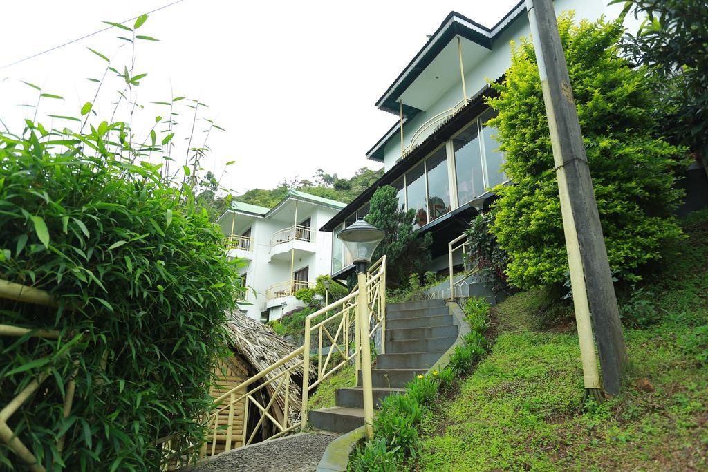 Deshadan Mountain -the Highest In Resort Munnar