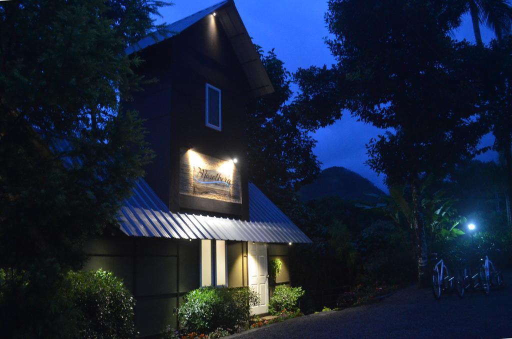 Moselberg Riverside Villa Munnar