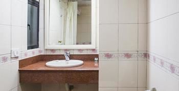 Issacs Residency Hotel 3*