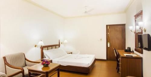 Issacs Residency