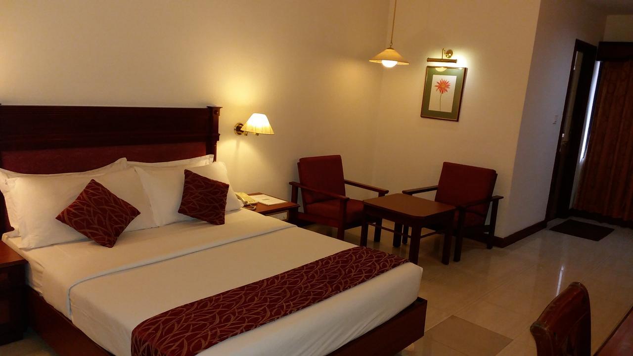 Hotel Issacs Residency Munnar