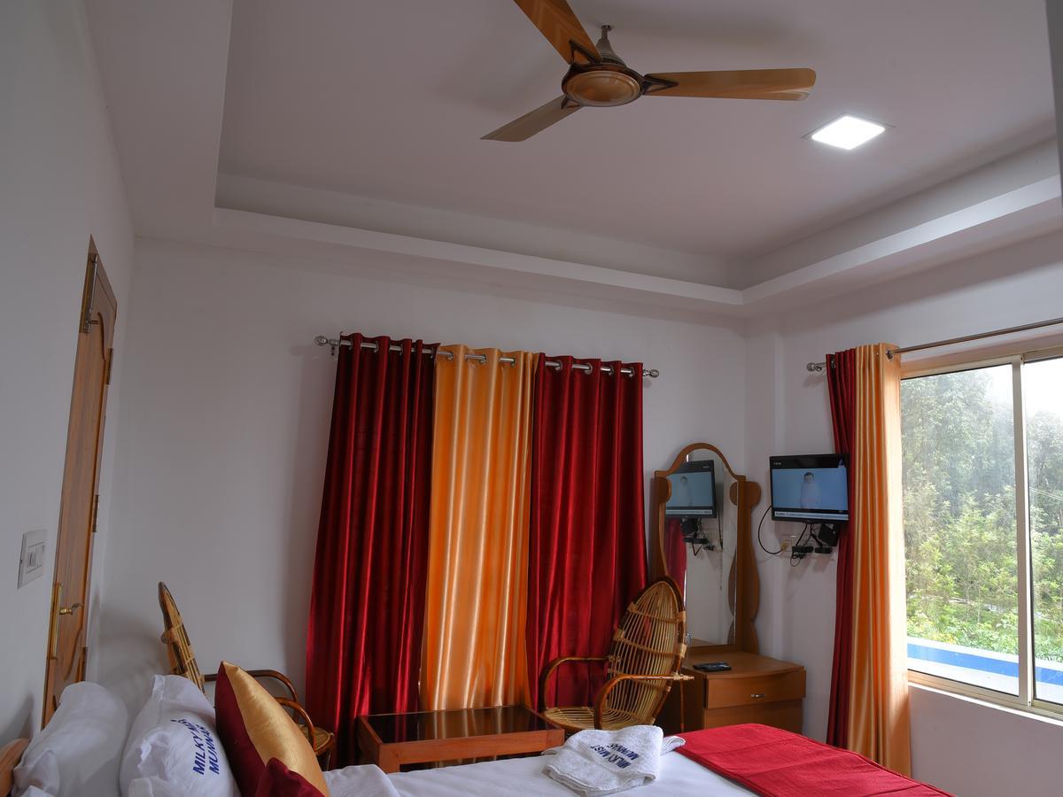 Lodge Milky Mist Munnar