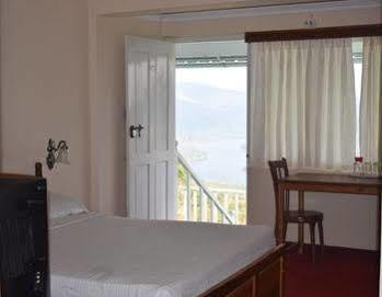Lakezone Holiday 3*