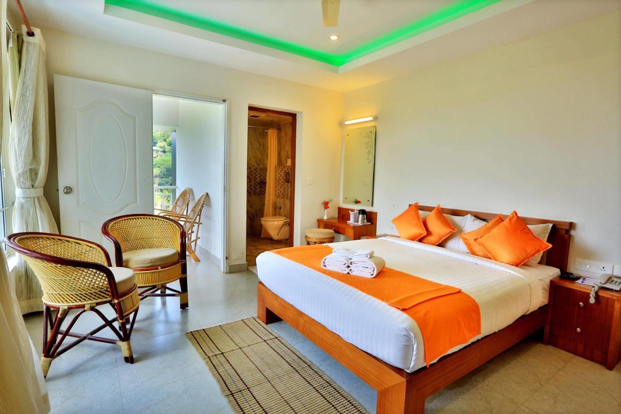 Hotel Monsoon Grande Munnar
