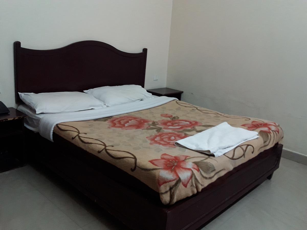 Jays Hotel 3*