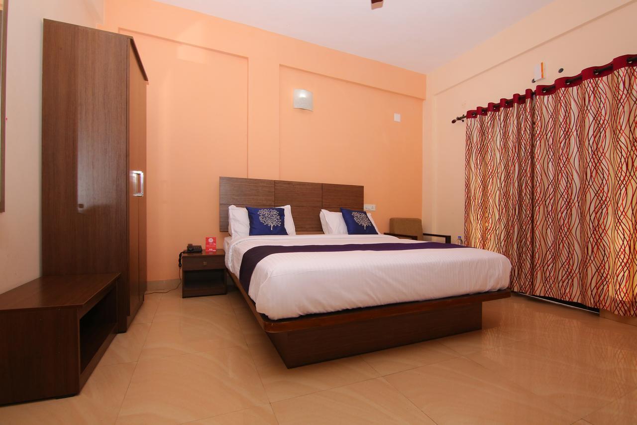 Pine Tree Hotel Munnar