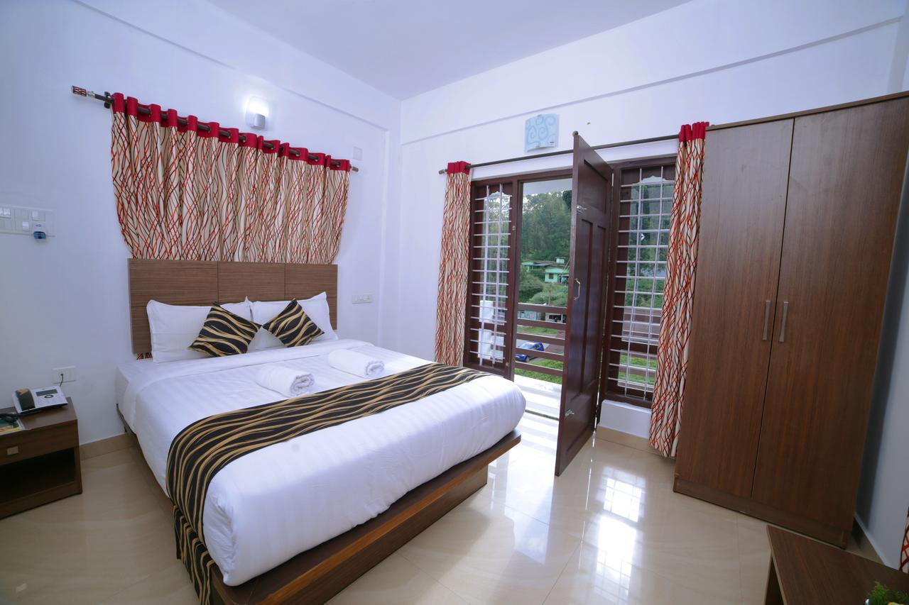 Pine Tree Hotel 3*
