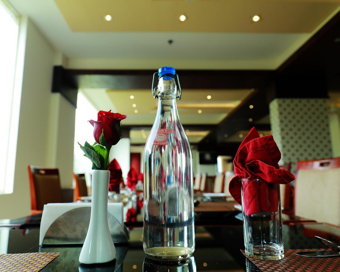 Hotel Gokulam Park 4*
