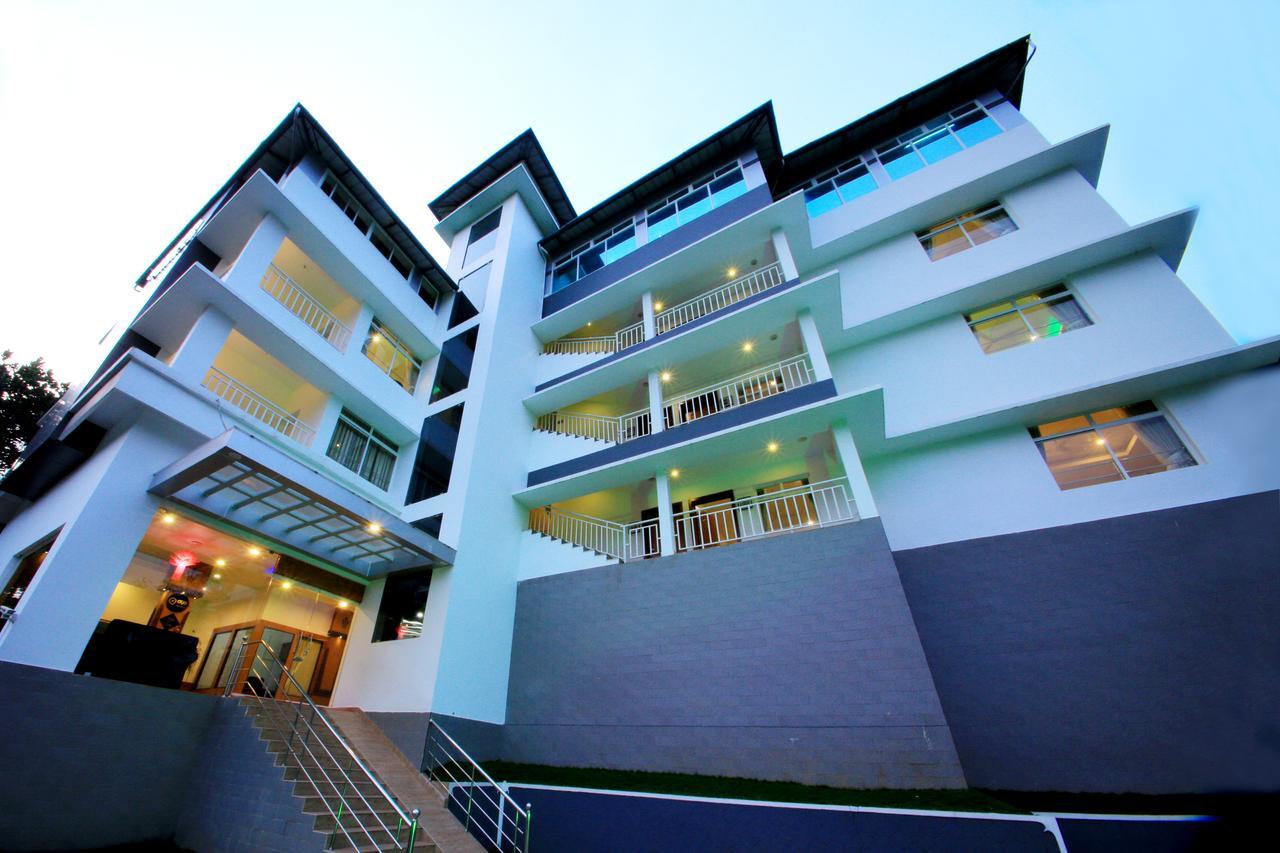 Monsoon Grande 4* Munnar