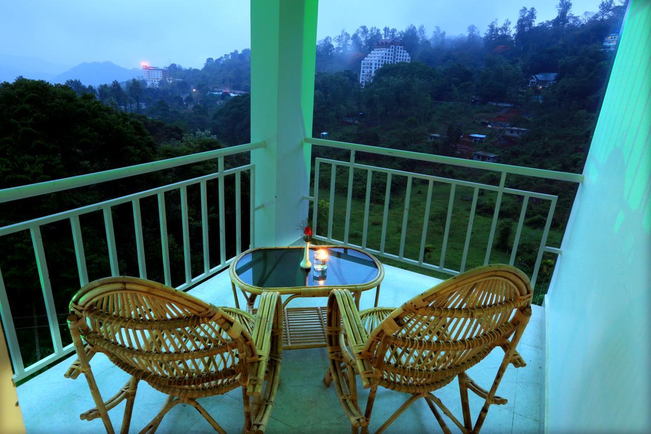 Hotel Monsoon Grande