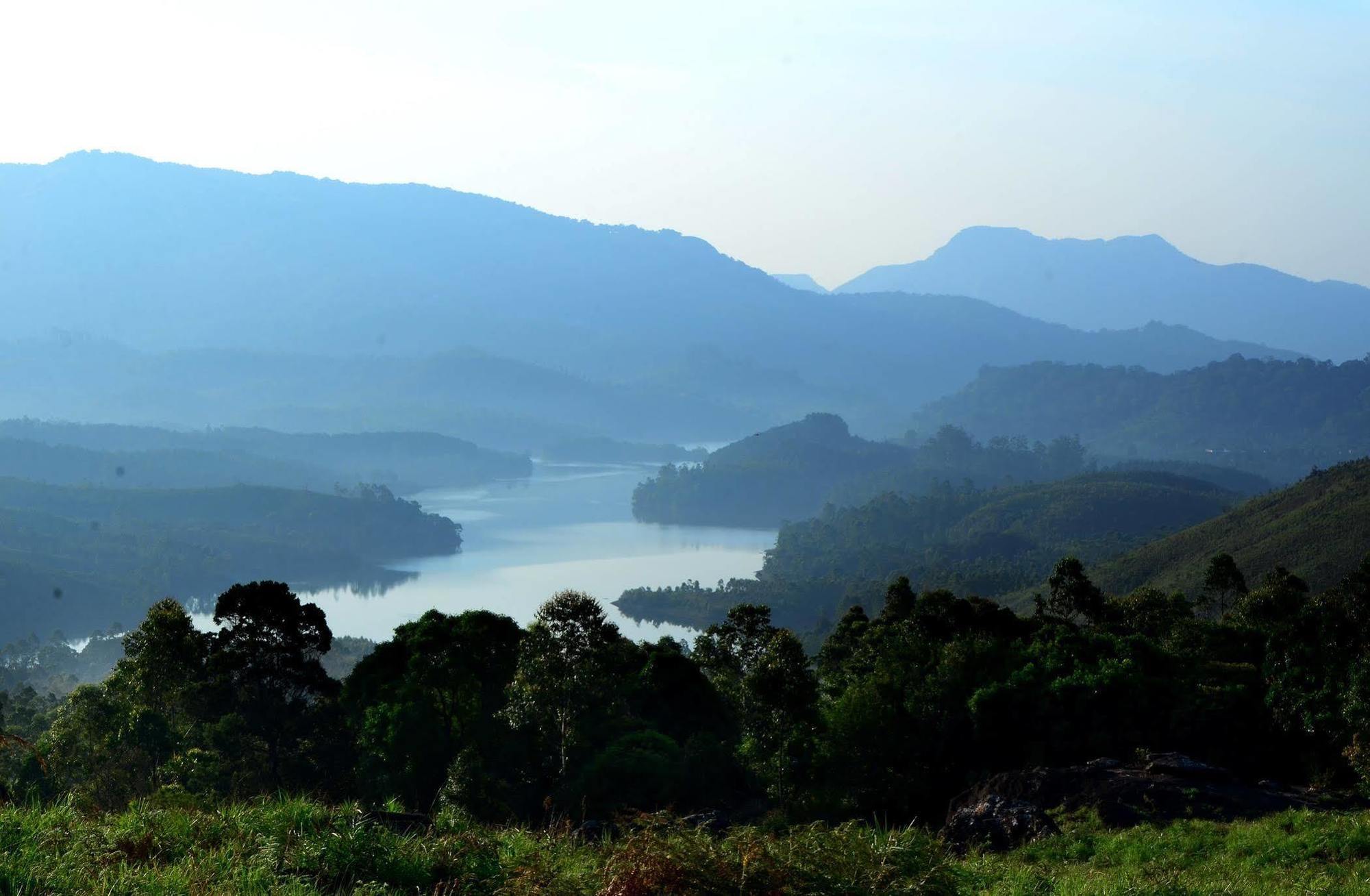 Lakezone Holiday Resort Munnar