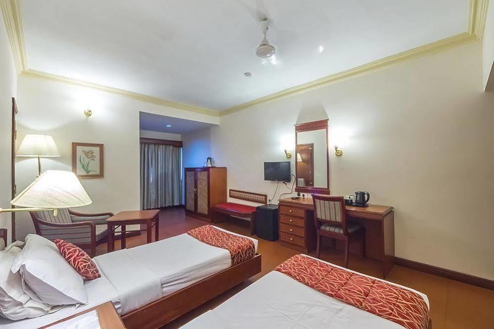 Issacs Residency Hotel Munnar